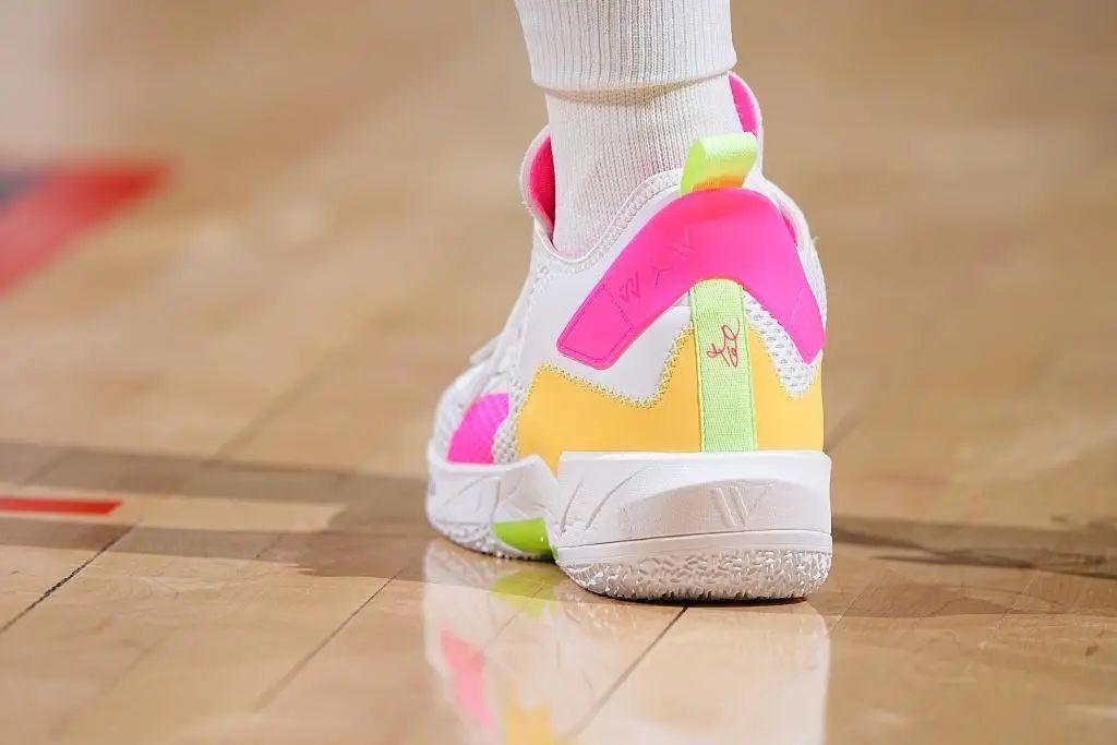 🔥【白粉风暴来袭!】Jordan Why Not Zer0.4 白粉配色:颜值与性能的终极合体!